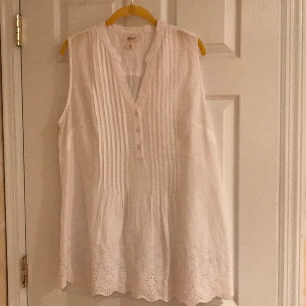 Style and Co. beautiful eyelet Size L blouse.